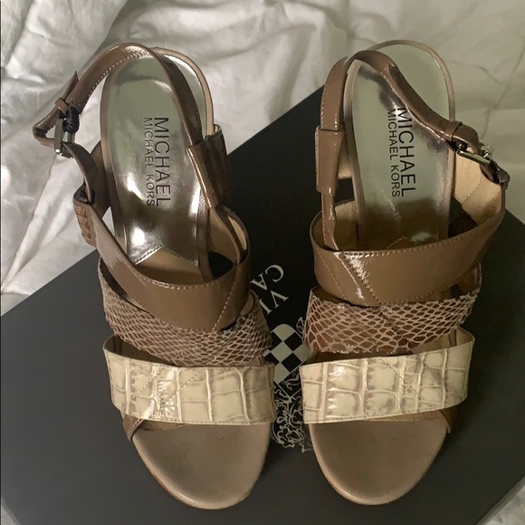 Michael Kors wedges size 7 - Picture 2 of 5